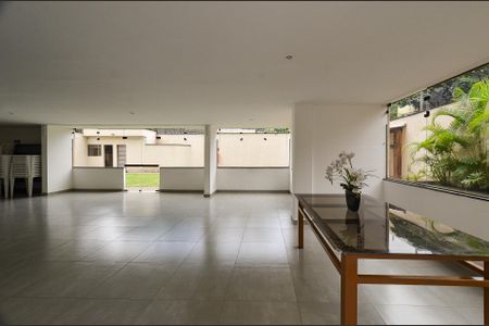 Apartamento para alugar com 200m², 3 quartos e 2 vagas Apartamento para alugar com 200m², 3 quartos e 2 vagasÁrea comum