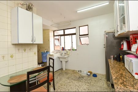 Apartamento para alugar com 200m², 3 quartos e 2 vagas Apartamento para alugar com 200m², 3 quartos e 2 vagasCozinha