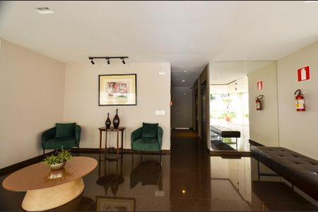 Apartamento para alugar com 200m², 3 quartos e 2 vagas Apartamento para alugar com 200m², 3 quartos e 2 vagasHall de entrada