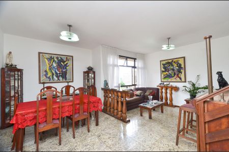 Apartamento para alugar com 200m², 3 quartos e 2 vagas Apartamento para alugar com 200m², 3 quartos e 2 vagasSala Ambientes