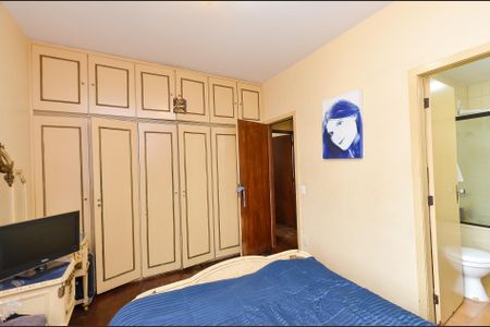 Apartamento para alugar com 200m², 3 quartos e 2 vagas Apartamento para alugar com 200m², 3 quartos e 2 vagasSuíte