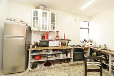 Apartamento para alugar com 200m², 3 quartos e 2 vagas Apartamento para alugar com 200m², 3 quartos e 2 vagasCozinha