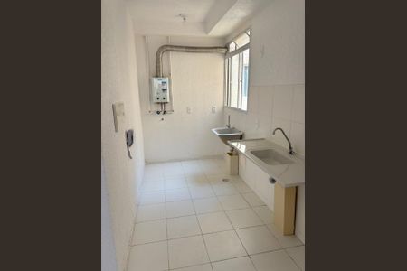 Cozinha de apartamento para alugar com 2 quartos, 42m² em Trindade, São Gonçalo