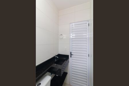 Banheiro de apartamento para alugar com 1 quarto, 30m² em Cidade Antônio Estêvão de Carvalho, São Paulo