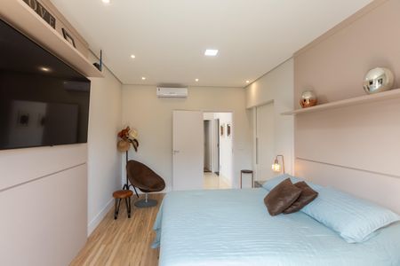 Casa de condomínio à venda com 235m², 3 quartos e 4 vagasSuíte Master