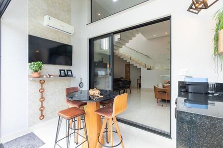 Casa de condomínio à venda com 235m², 3 quartos e 4 vagasÁrea Gourmet