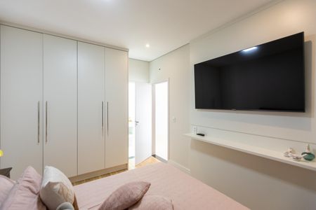 Casa de condomínio à venda com 235m², 3 quartos e 4 vagasSuíte 2