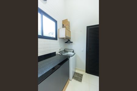 Casa de condomínio à venda com 235m², 3 quartos e 4 vagasÁrea de Serviço