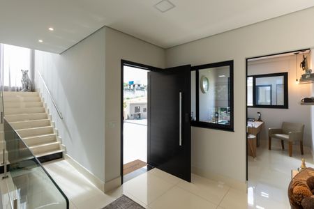 Casa de condomínio à venda com 235m², 3 quartos e 4 vagasEntrada da Casa