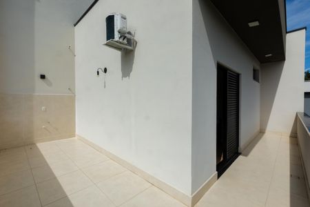 Casa de condomínio à venda com 235m², 3 quartos e 4 vagasVista da Suíte Master