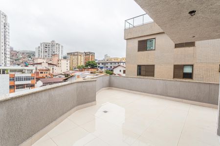 Apartamento à venda com 134m², 3 quartos e 2 vagasCobertura