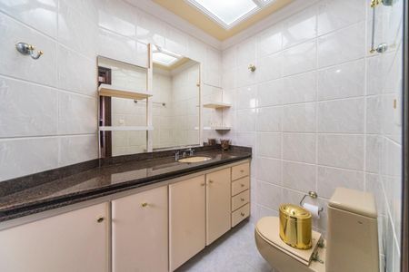 Apartamento para alugar com 188m², 3 quartos e 3 vagasBanheiro do Quarto 2