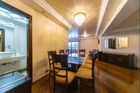 Apartamento para alugar com 188m², 3 quartos e 3 vagasSala