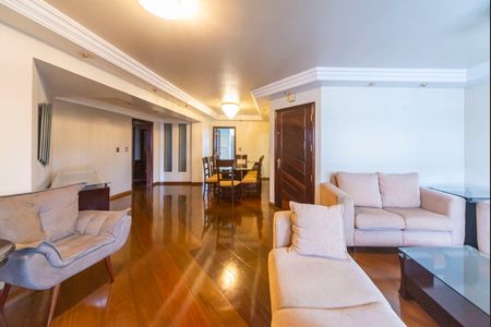 Apartamento para alugar com 188m², 3 quartos e 3 vagasSala