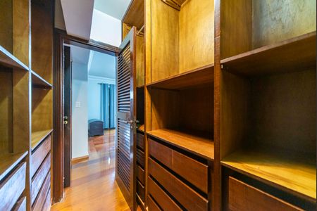 Apartamento para alugar com 188m², 3 quartos e 3 vagasCloset do quarto 1