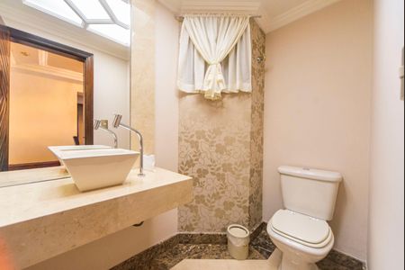 Apartamento para alugar com 188m², 3 quartos e 3 vagasLavabo