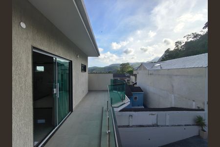 Casa de condomínio à venda com 389m², 4 quartos e 5 vagas Casa de condomínio à venda com 389m², 4 quartos e 5 vagasVaranda Suite