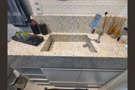 Casa de condomínio à venda com 389m², 4 quartos e 5 vagas Casa de condomínio à venda com 389m², 4 quartos e 5 vagasBanheiro Social