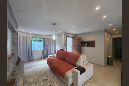 Casa de condomínio à venda com 389m², 4 quartos e 5 vagas Casa de condomínio à venda com 389m², 4 quartos e 5 vagasSala