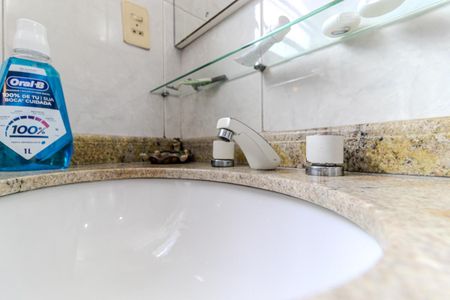 Apartamento à venda com 280m², 5 quartos e 5 vagasBanheiro da Suíte 2