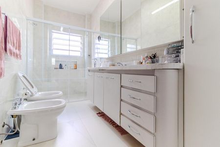 Apartamento à venda com 280m², 5 quartos e 5 vagasBanheiro da Suíte 3