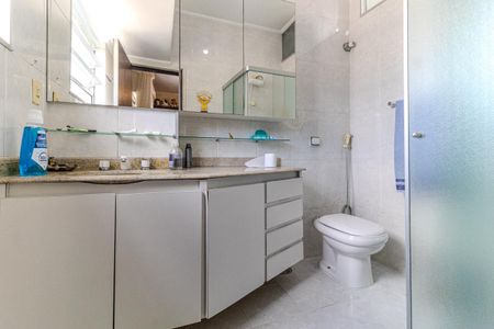 Apartamento à venda com 280m², 5 quartos e 5 vagasBanheiro da Suíte 2