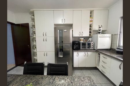 Casa à venda com 120m², 2 quartos e 2 vagasCozinha