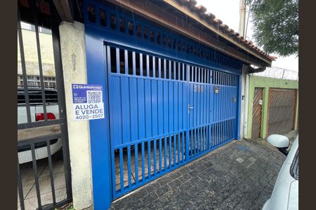 Casa à venda com 120m², 2 quartos e 2 vagasFachada com plaquinha