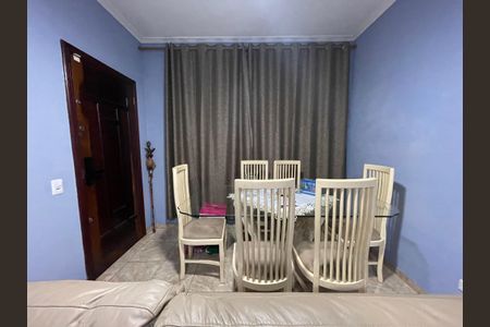 Casa à venda com 120m², 2 quartos e 2 vagasSala