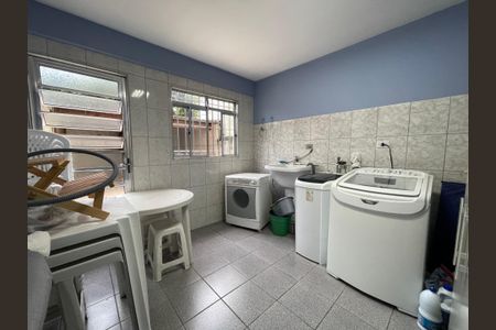 Casa à venda com 120m², 2 quartos e 2 vagasÁrea de Serviço