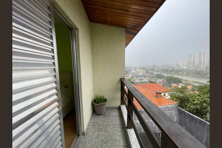 Casa à venda com 120m², 2 quartos e 2 vagasVaranda