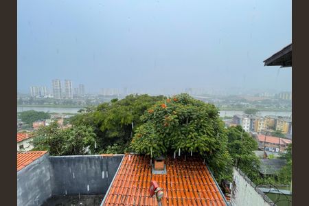 Casa à venda com 120m², 2 quartos e 2 vagasVaranda