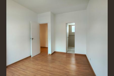 Apartamento à venda com 125m², 3 quartos e 1 vaga Apartamento à venda com 125m², 3 quartos e 1 vagaSuíte