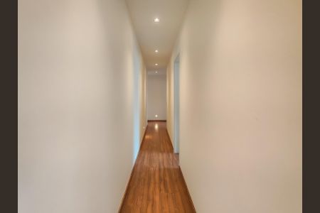 Apartamento à venda com 125m², 3 quartos e 1 vaga Apartamento à venda com 125m², 3 quartos e 1 vagaCorredor