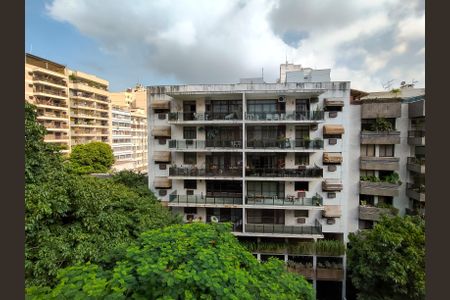 Apartamento à venda com 125m², 3 quartos e 1 vaga Apartamento à venda com 125m², 3 quartos e 1 vagaVista da Suíte