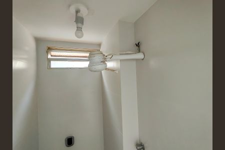 Apartamento à venda com 125m², 3 quartos e 1 vaga Apartamento à venda com 125m², 3 quartos e 1 vagaBanheiro de serviço