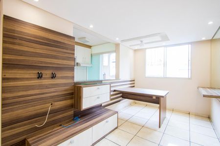 Sala de apartamento para alugar com 2 quartos, 46m² em Parque Sao Vicente, Santo André