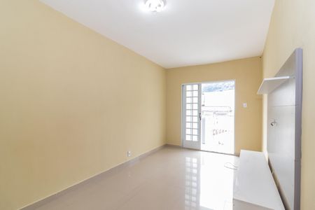 Casa para alugar com 2 quartos, 82m² em Realengo, Rio de Janeiro