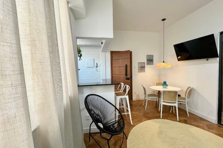 Sala  de apartamento à venda com 1 quarto, 35m² em Copacabana, Rio de Janeiro