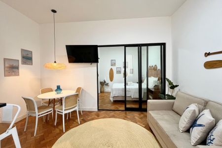 Sala  de apartamento à venda com 1 quarto, 35m² em Copacabana, Rio de Janeiro