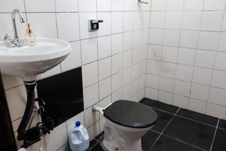 Casa à venda com 250m², 4 quartos e 3 vagas Casa à venda com 250m², 4 quartos e 3 vagasBanheiro da Suíte 2