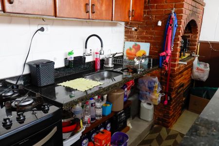 Casa à venda com 250m², 4 quartos e 3 vagas Casa à venda com 250m², 4 quartos e 3 vagasÁrea comum