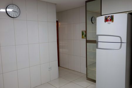 Casa à venda com 250m², 4 quartos e 3 vagas Casa à venda com 250m², 4 quartos e 3 vagasCozinha