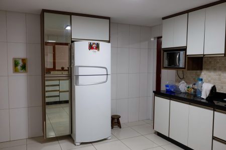 Casa à venda com 250m², 4 quartos e 3 vagas Casa à venda com 250m², 4 quartos e 3 vagasCozinha