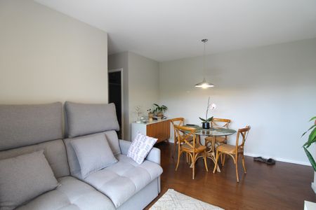 Sala de apartamento à venda com 2 quartos, 60m² em Jardim das Vertentes, São Paulo