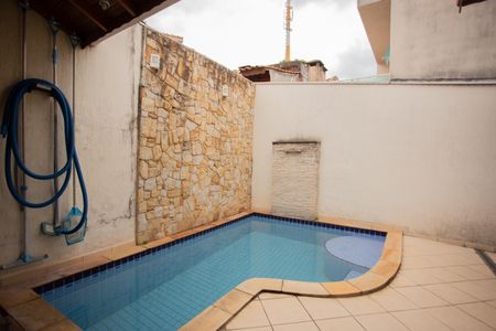 Casa à venda com 260m², 3 quartos e 4 vagas Casa à venda com 260m², 3 quartos e 4 vagasPISCINA E ÁREA GOURMET