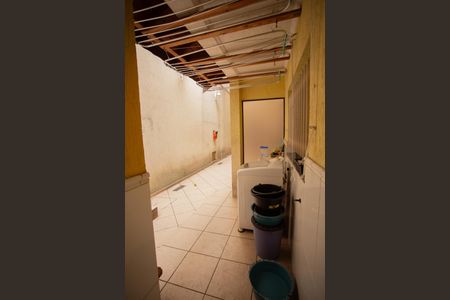 Casa à venda com 260m², 3 quartos e 4 vagas Casa à venda com 260m², 3 quartos e 4 vagasQUINTAL E ÁREA DE SERVIÇO