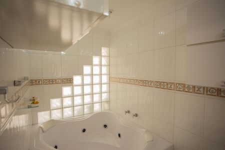 Casa à venda com 260m², 3 quartos e 4 vagas Casa à venda com 260m², 3 quartos e 4 vagasBANHEIRO DA SUÍTE 1