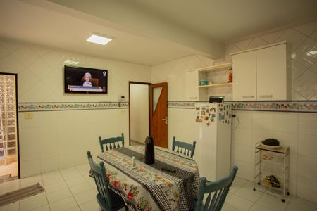 Casa à venda com 260m², 3 quartos e 4 vagas Casa à venda com 260m², 3 quartos e 4 vagasCOZINHA