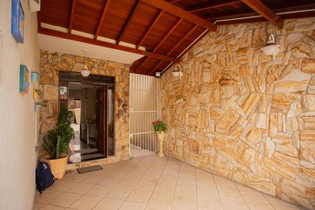 Casa à venda com 260m², 3 quartos e 4 vagas Casa à venda com 260m², 3 quartos e 4 vagasGARAGEM